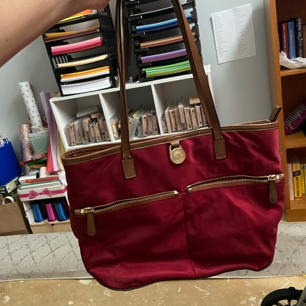 Excellent condition Michael Kors purse